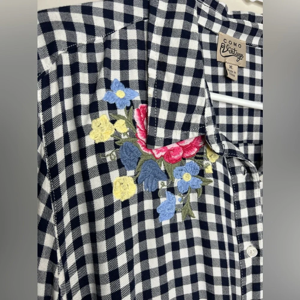 COMO VINTAGE - floral embroidered checkered button down shirt. XL - 🤩 - Picture 5 of 9